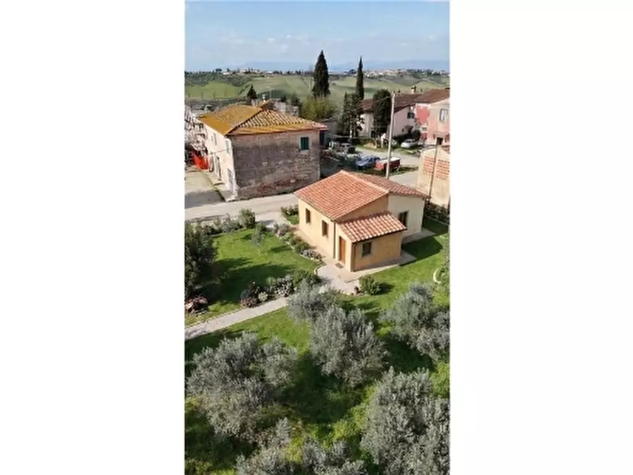 Immagine 2 di Villa in vendita  a Cerreto Guidi