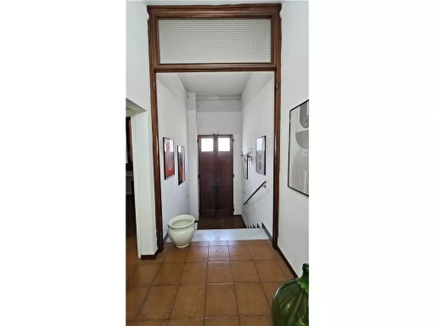 Immagine 3 di Villa in vendita  a Empoli