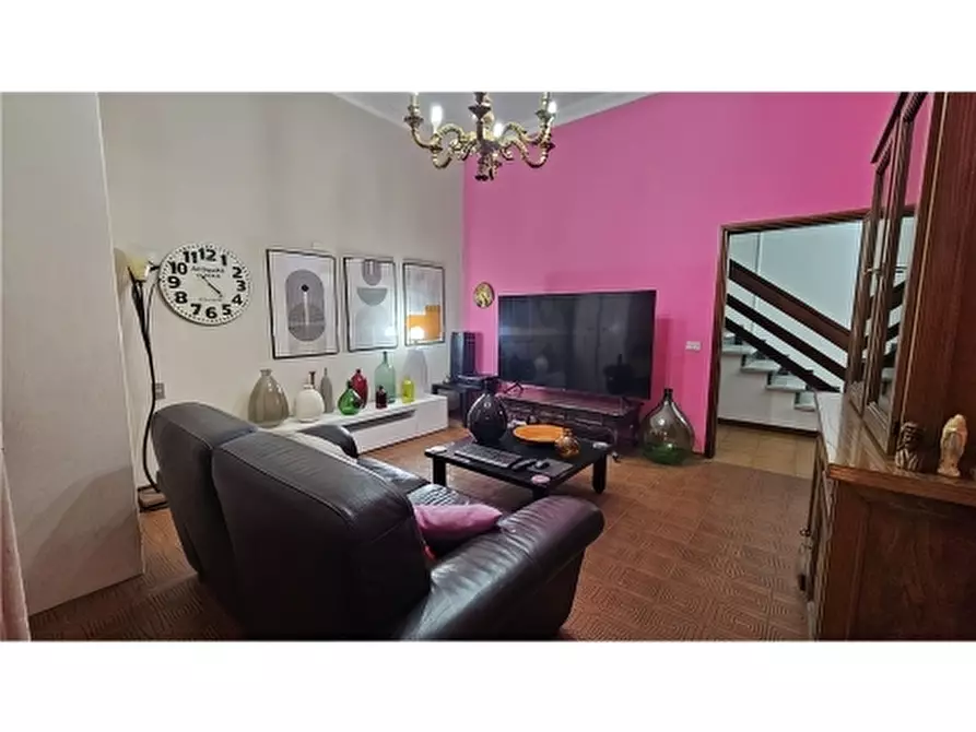 Immagine 7 di Villa in vendita  a Empoli