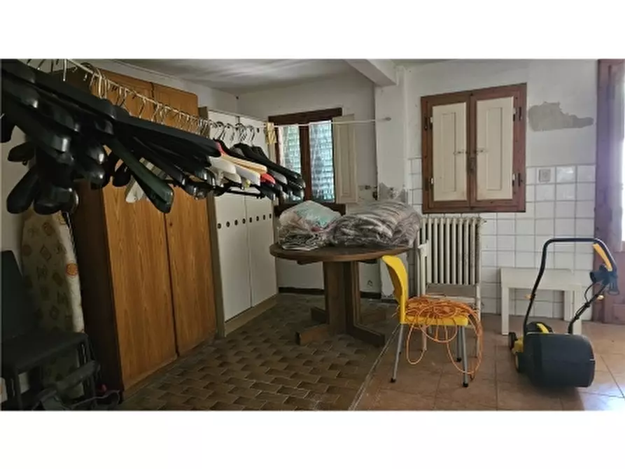 Immagine 13 di Villa in vendita  a Empoli