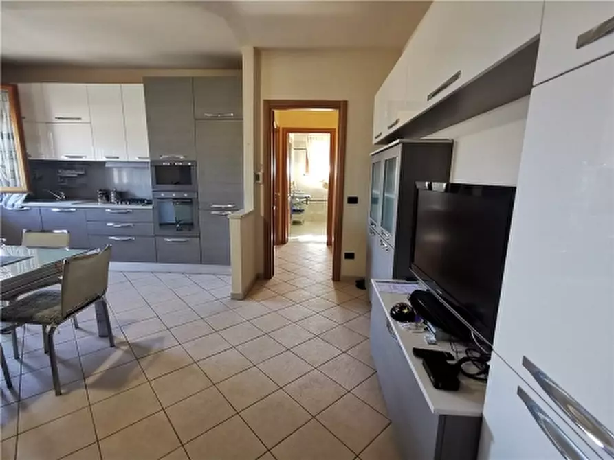 Immagine 13 di Magazzino in vendita  a Vinci