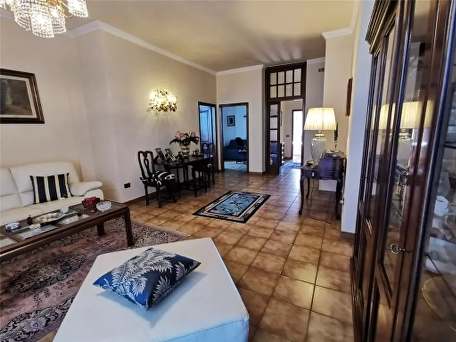 Immagine 3 di Magazzino in vendita  a Empoli