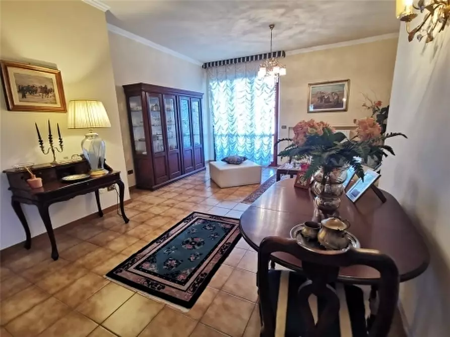 Immagine 4 di Magazzino in vendita  a Empoli