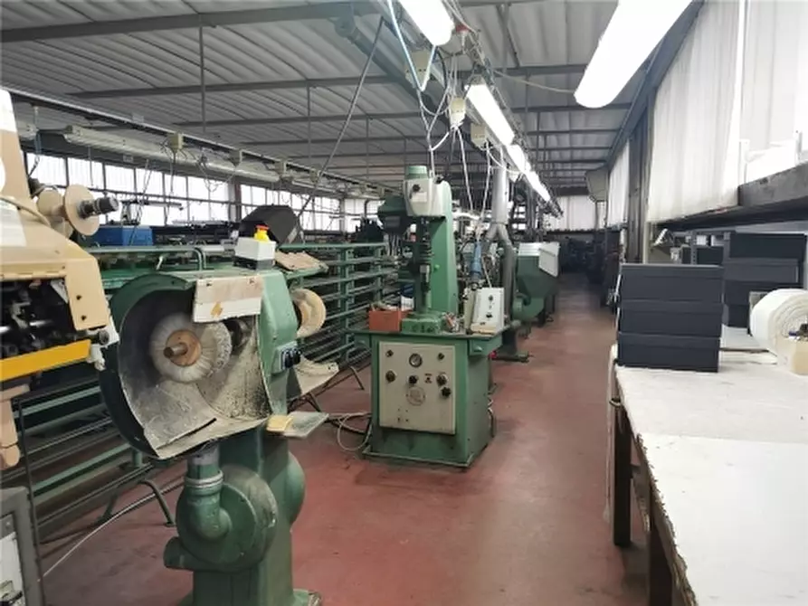 Immagine 2 di Magazzino in affitto  a Cerreto Guidi