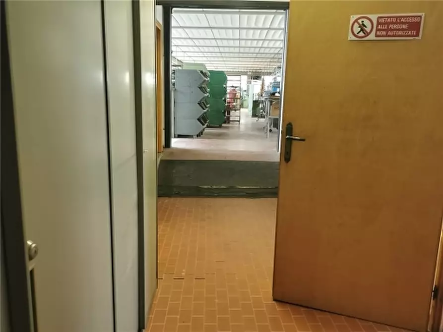 Immagine 6 di Magazzino in affitto  a Cerreto Guidi