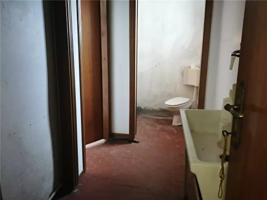 Immagine 7 di Magazzino in affitto  a Cerreto Guidi