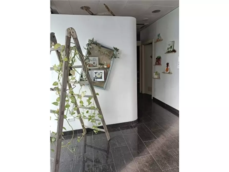 Immagine 7 di Negozio in vendita  a Fucecchio