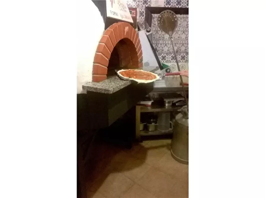 Immagine 5 di Negozio in vendita  a Montespertoli