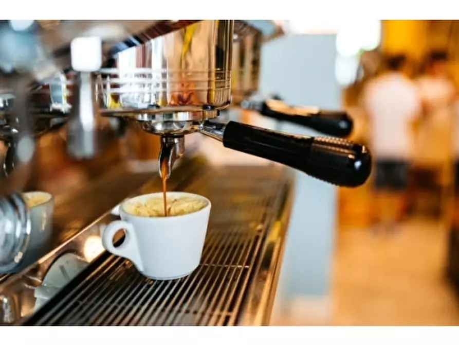 Immagine 3 di Negozio in vendita  a Empoli