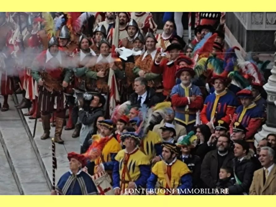 Immagine 3 di Negozio in affitto  a Firenze