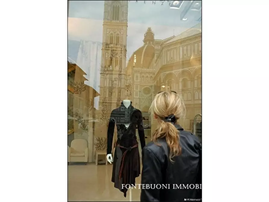 Immagine 2 di Negozio in affitto  a Firenze