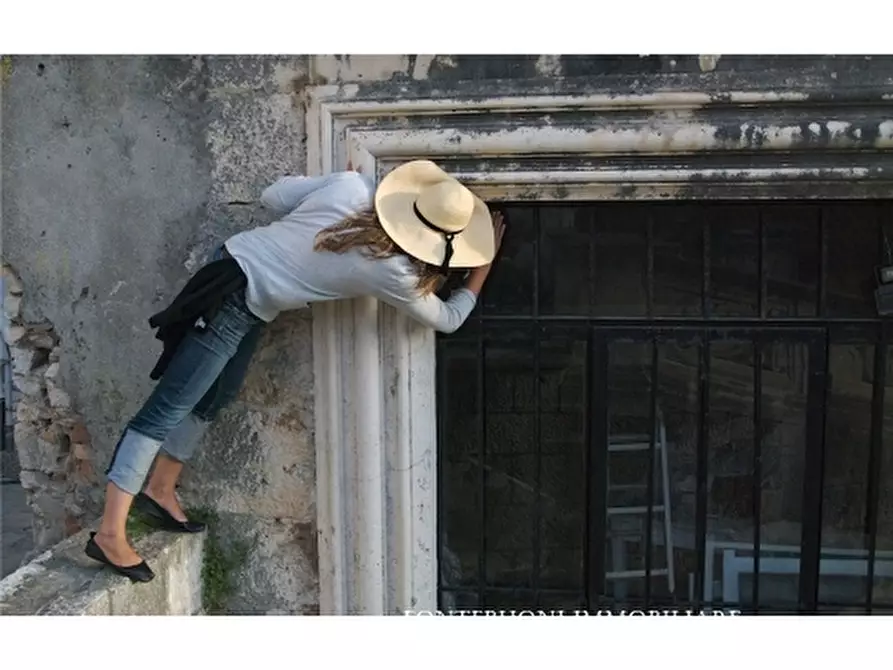 Immagine 2 di Negozio in affitto  a Firenze