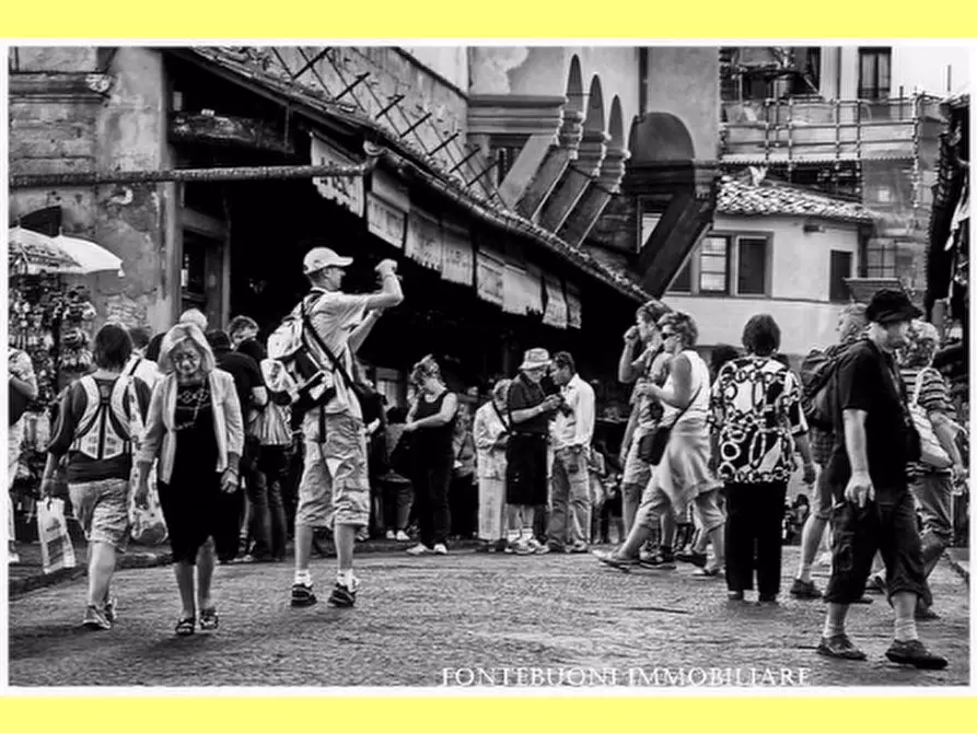 Immagine 5 di Negozio in affitto  a Firenze