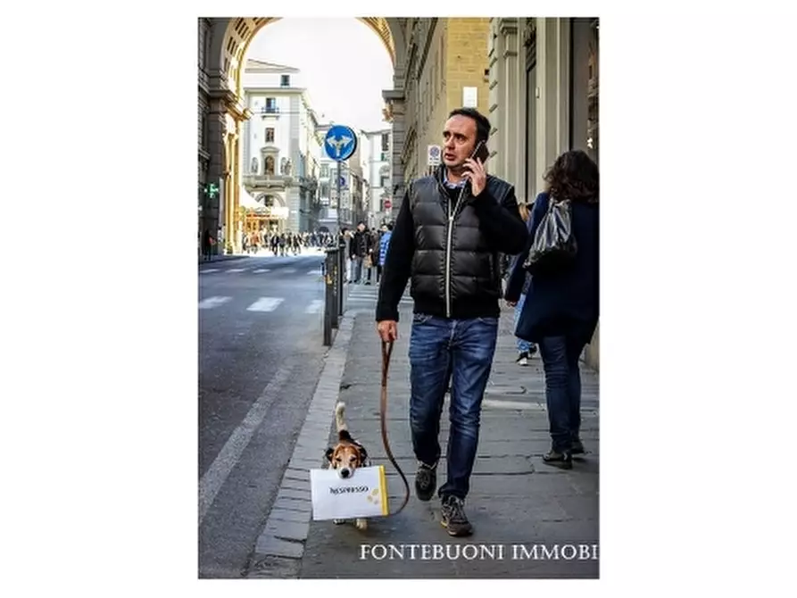 Immagine 4 di Negozio in vendita  a Firenze