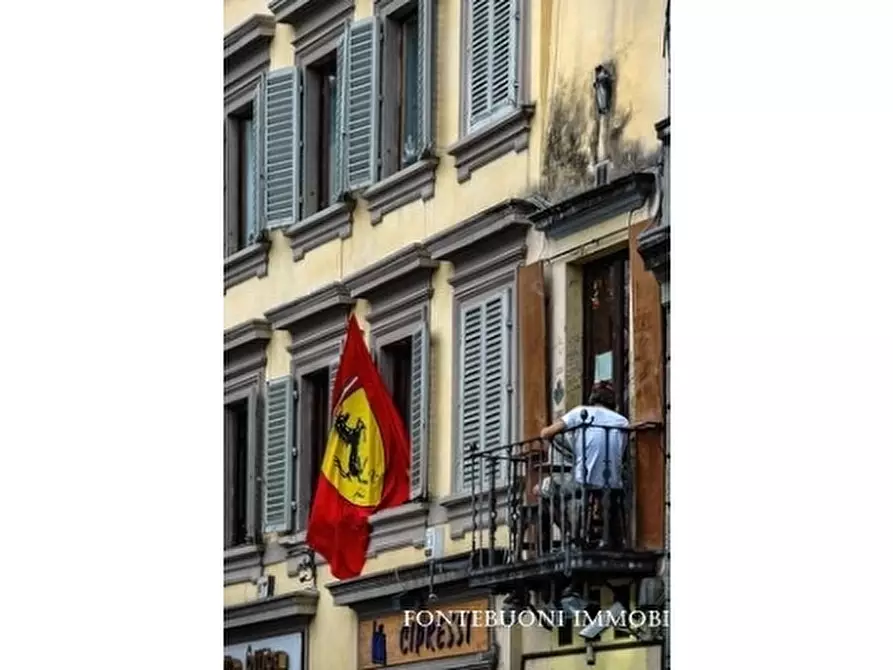 Immagine 6 di Negozio in vendita  a Firenze