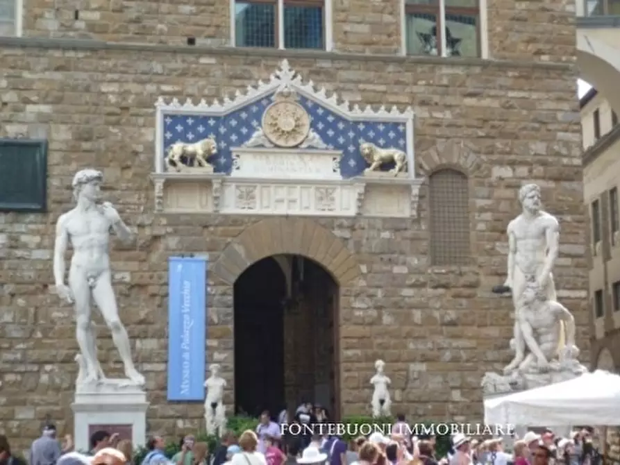 Immagine 4 di Negozio in vendita  a Firenze