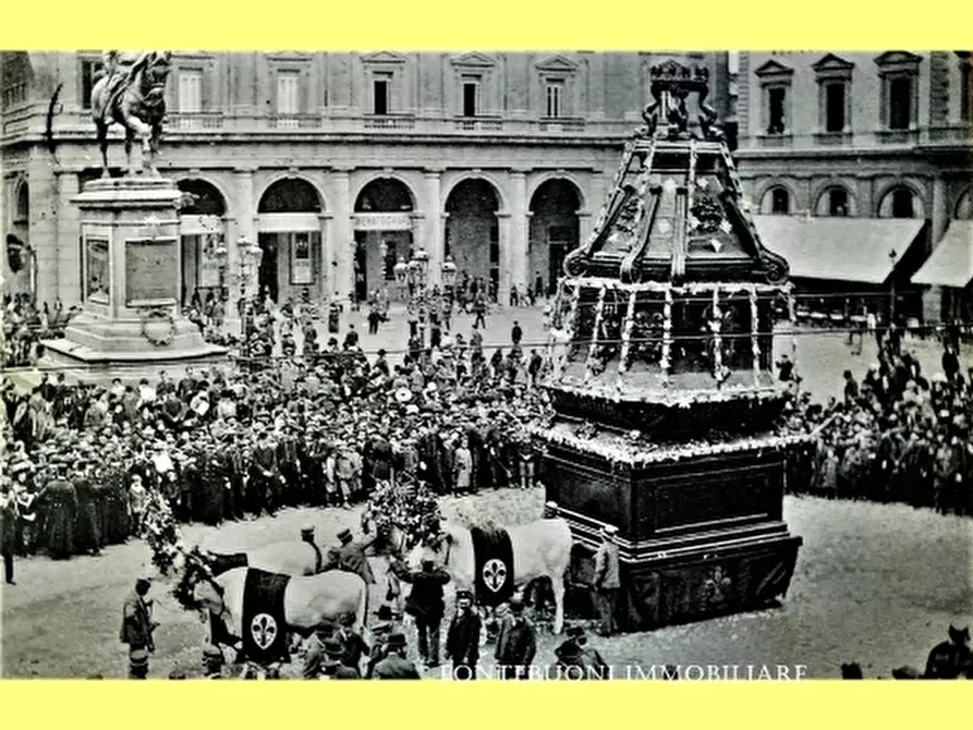 Immagine 4 di Negozio in vendita  a Scandicci