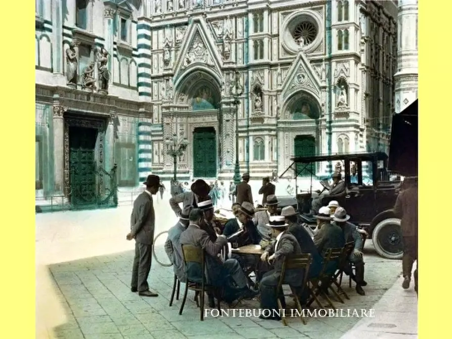 Immagine 3 di Negozio in vendita  a Firenze