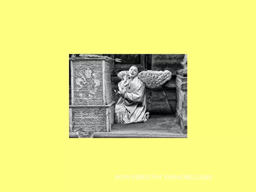 Immagine 8 di Negozio in vendita  a Firenze