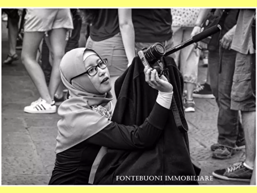 Immagine 4 di Negozio in affitto  a Firenze