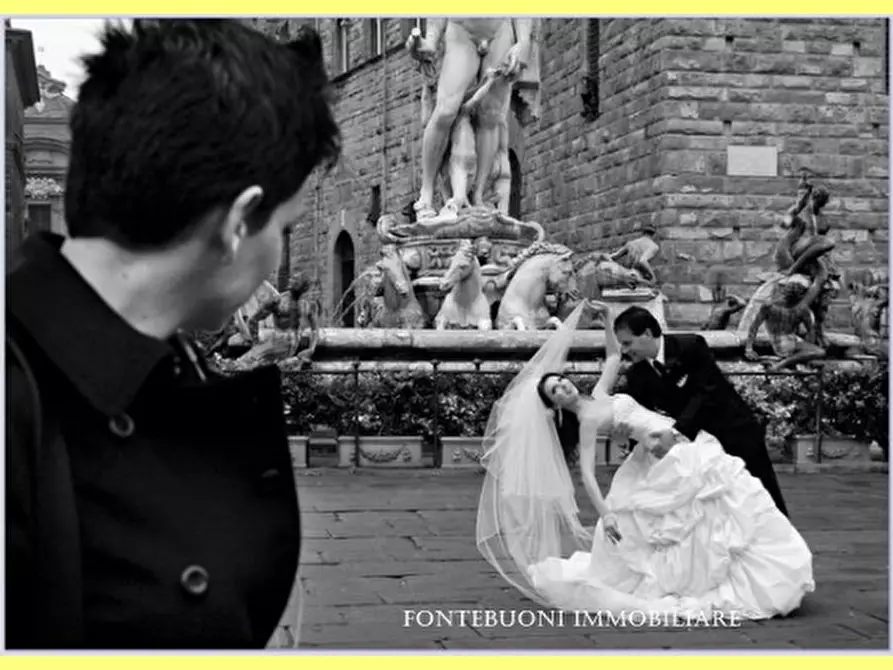 Immagine 4 di Negozio in affitto  a Firenze