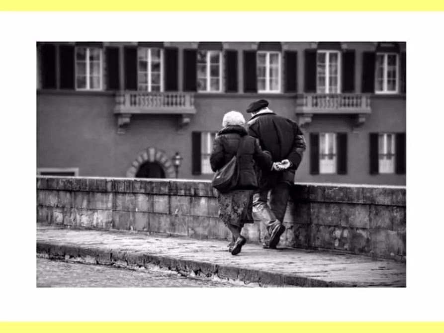 Immagine 8 di Negozio in affitto  a Firenze