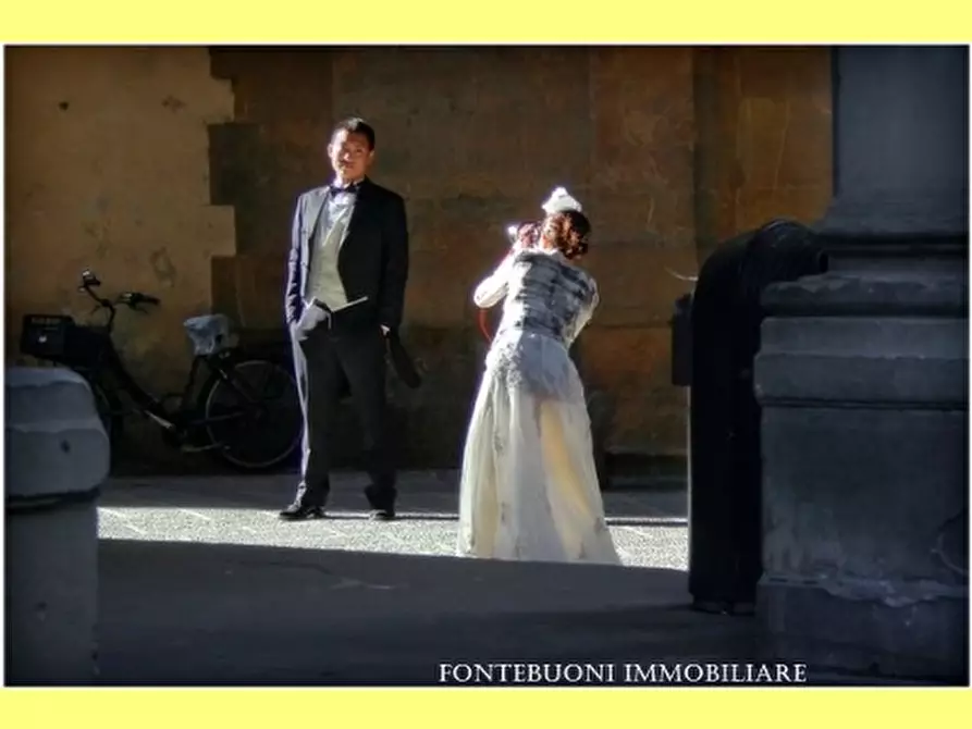 Immagine 16 di Appartamento in vendita  a Firenze