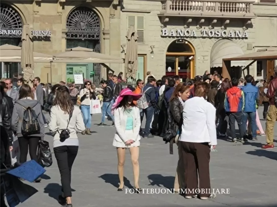 Immagine 4 di Negozio in vendita  a Firenze