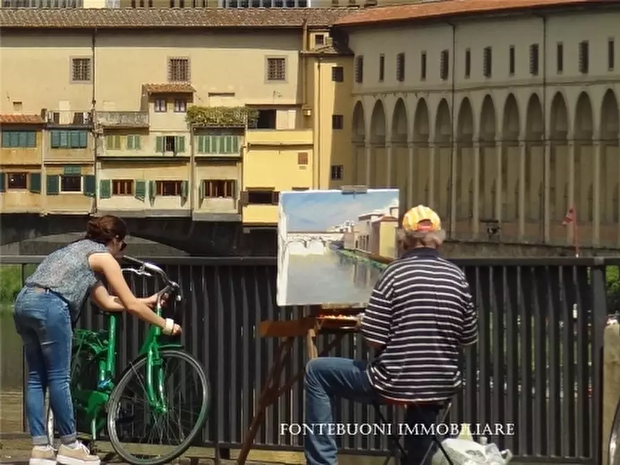 Immagine 1 di Negozio in vendita  a Firenze