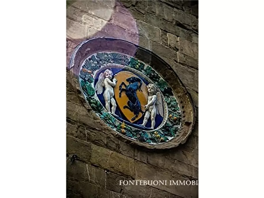 Immagine 4 di Negozio in vendita  a Firenze