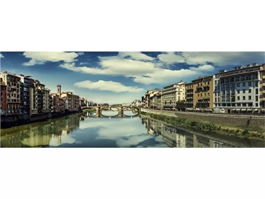 Immagine 2 di Negozio in vendita  a Firenze