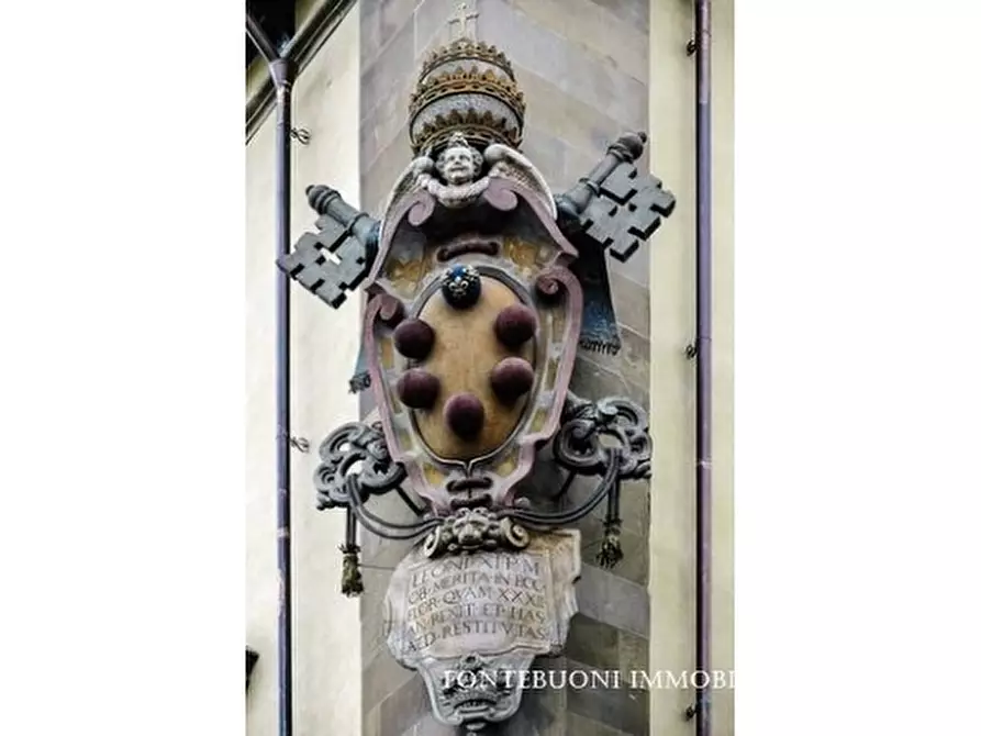 Immagine 4 di Negozio in vendita  a Firenze