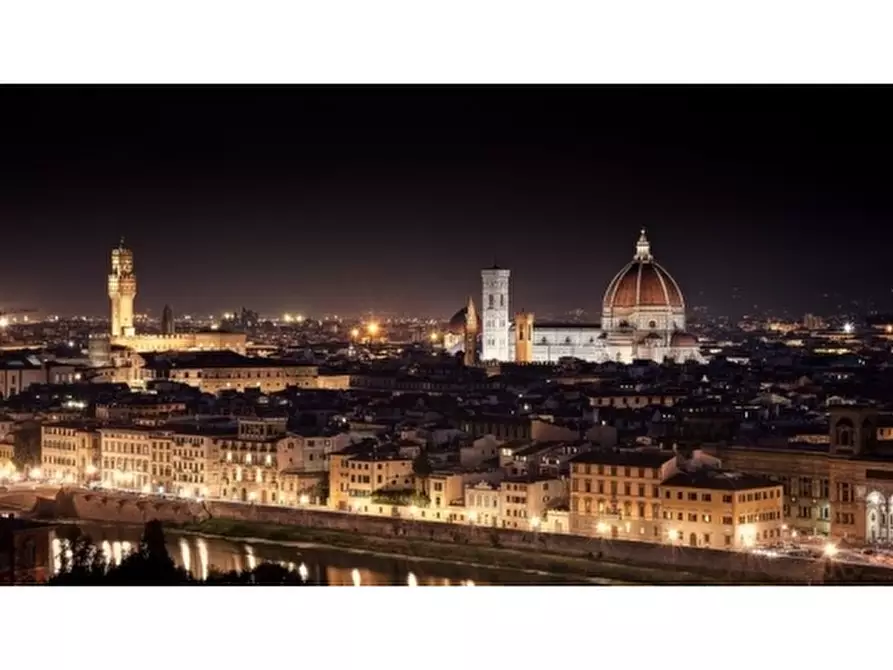 Immagine 5 di Negozio in vendita  a Firenze
