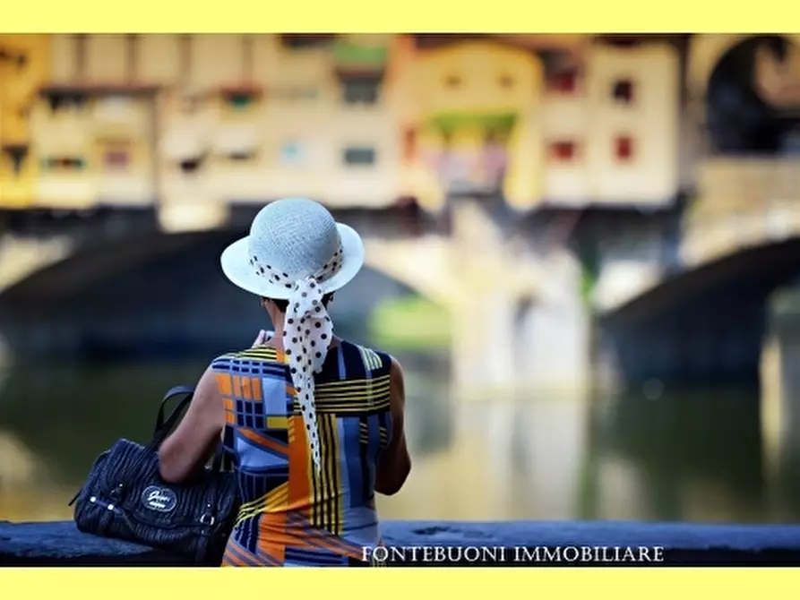Immagine 3 di Negozio in vendita  a Firenze