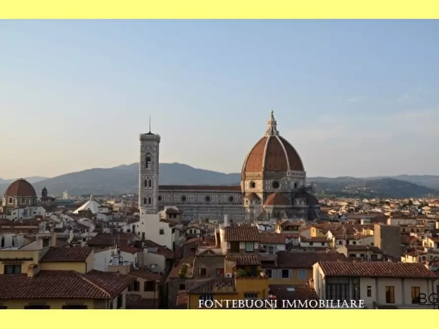 Immagine 2 di Negozio in vendita  a Firenze