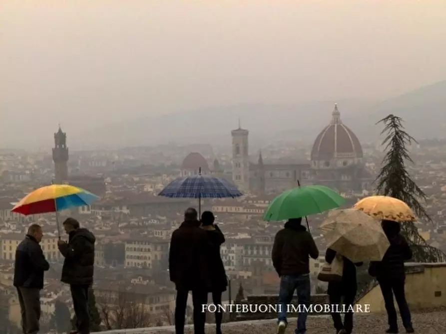 Immagine 5 di Negozio in vendita  a Firenze