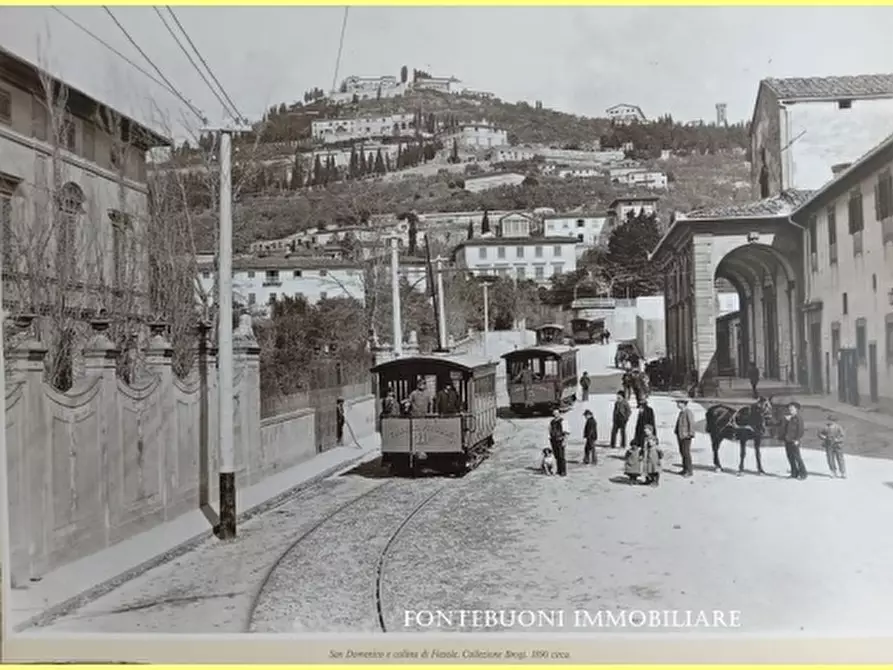 Immagine 3 di Negozio in vendita  a Firenze