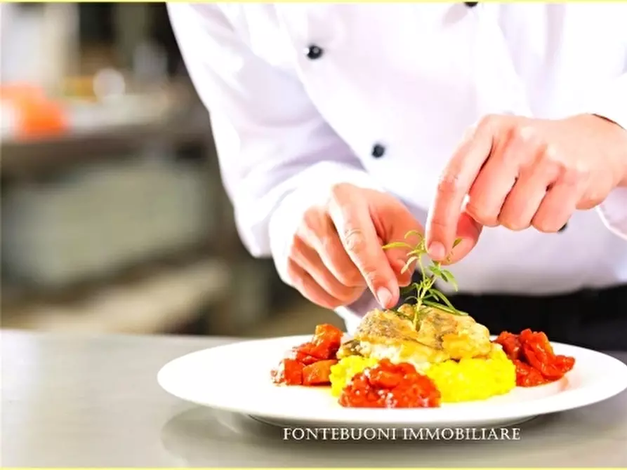 Immagine 3 di Negozio in vendita  a Firenze