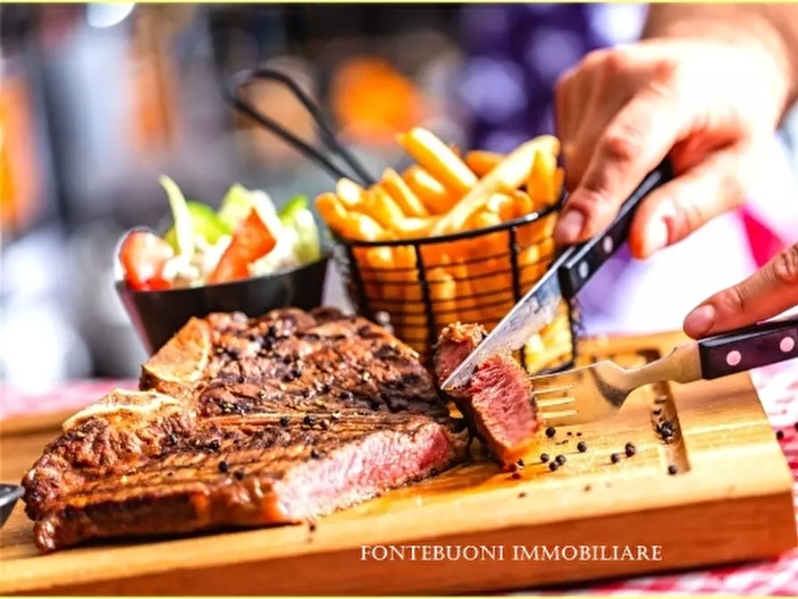 Immagine 9 di Negozio in vendita  a Firenze