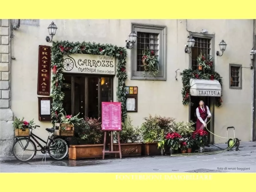 Immagine 4 di Negozio in vendita  a Firenze