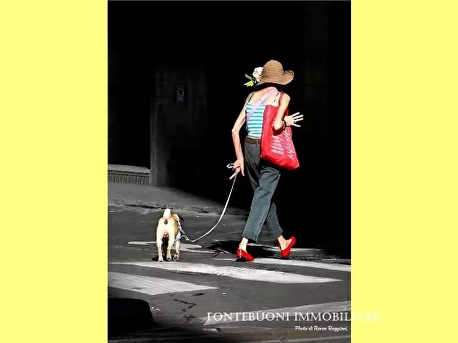 Immagine 9 di Negozio in vendita  a Firenze