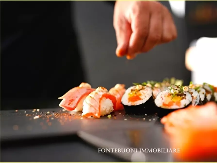 Immagine 5 di Negozio in vendita  a Firenze