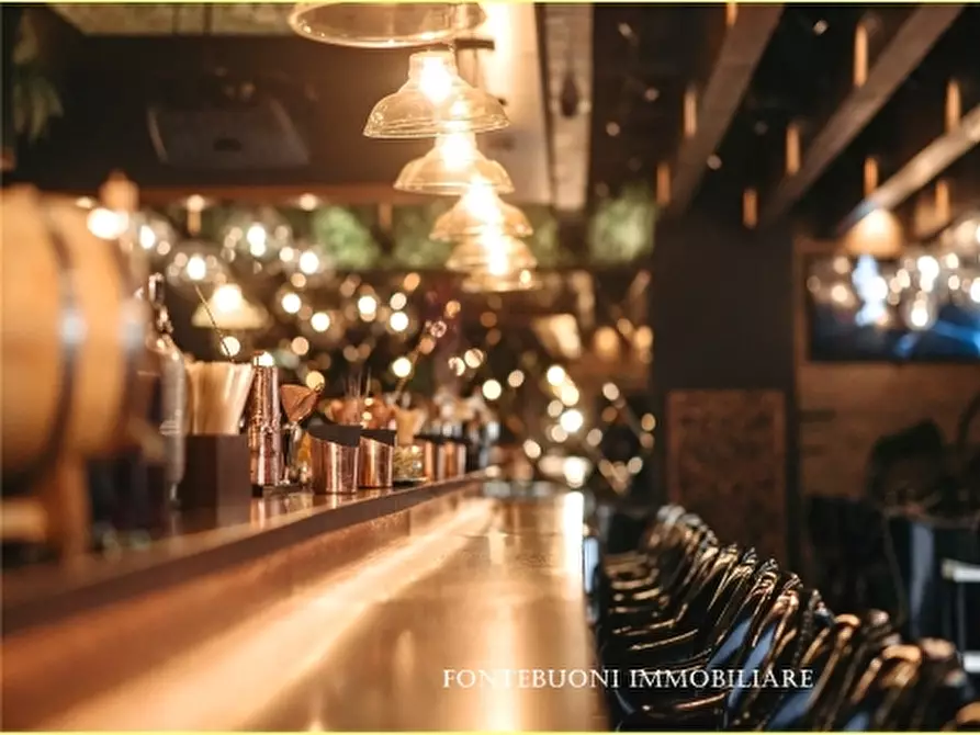 Immagine 19 di Negozio in vendita  a Firenze