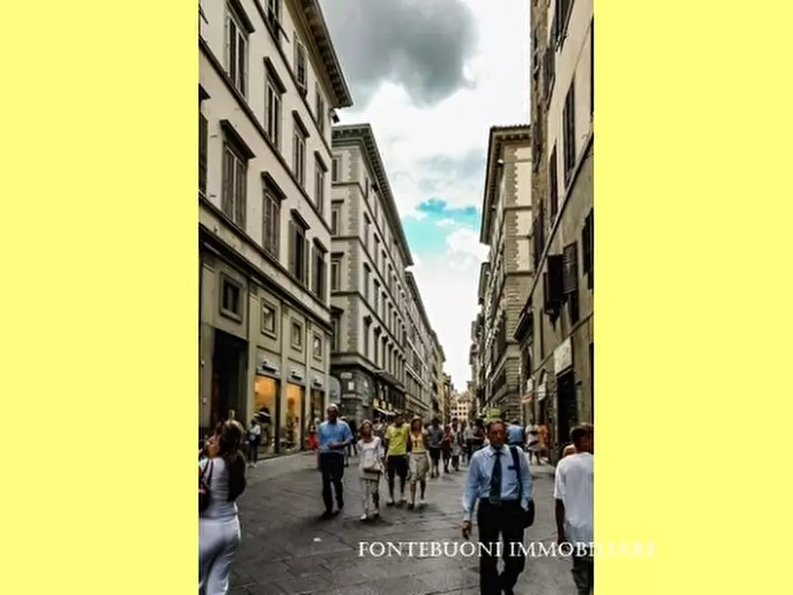 Immagine 3 di Negozio in vendita  a Firenze