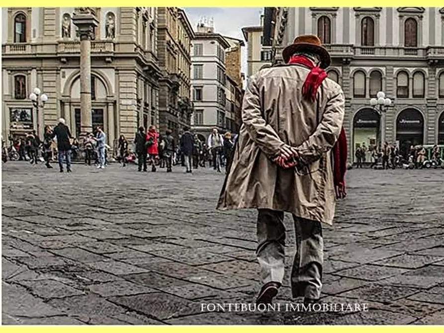 Immagine 5 di Negozio in vendita  a Firenze
