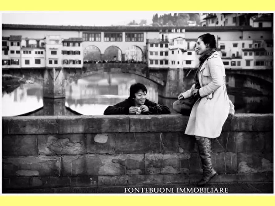 Immagine 3 di Negozio in vendita  a Firenze