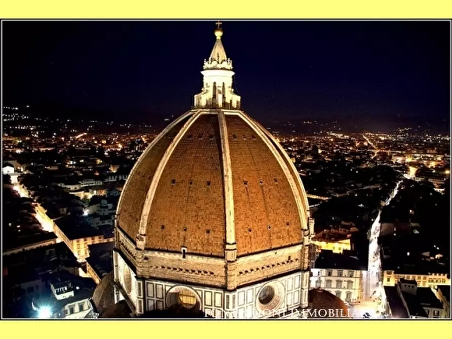 Immagine 5 di Negozio in vendita  a Firenze