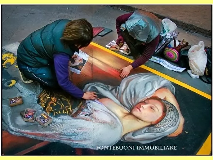 Immagine 2 di Negozio in vendita  a Firenze