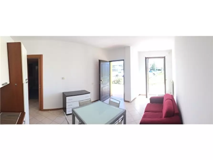 Immagine 1 di Appartamento in vendita  a Capraia E Limite