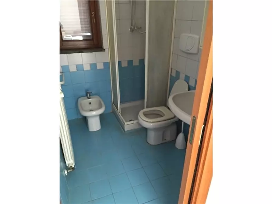 Immagine 4 di Appartamento in vendita  a Capraia E Limite